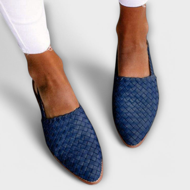 Lu | Moccasins