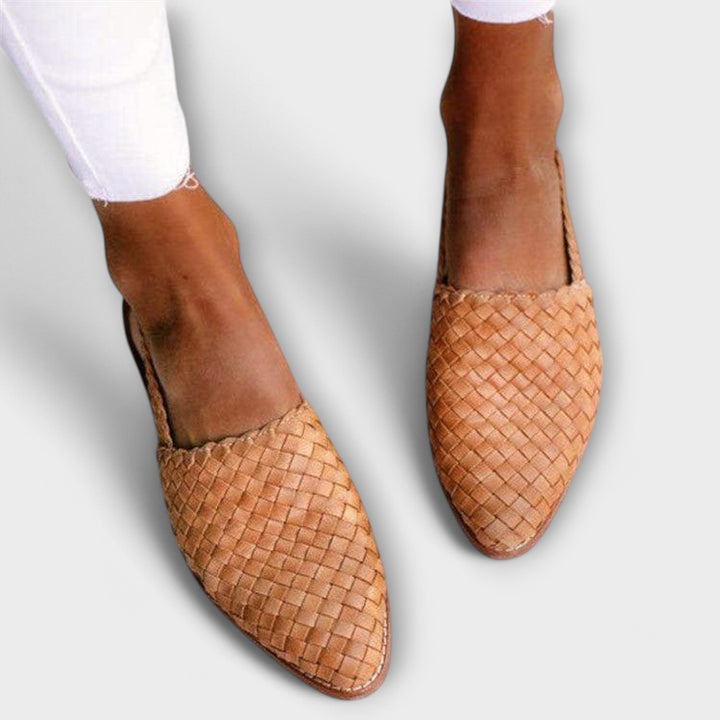 Lu | Moccasins