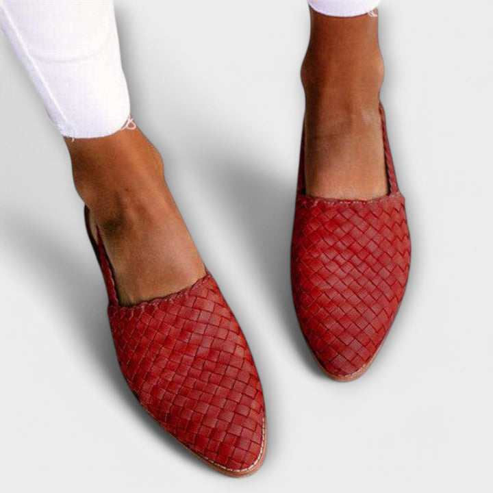 Lu | Moccasins